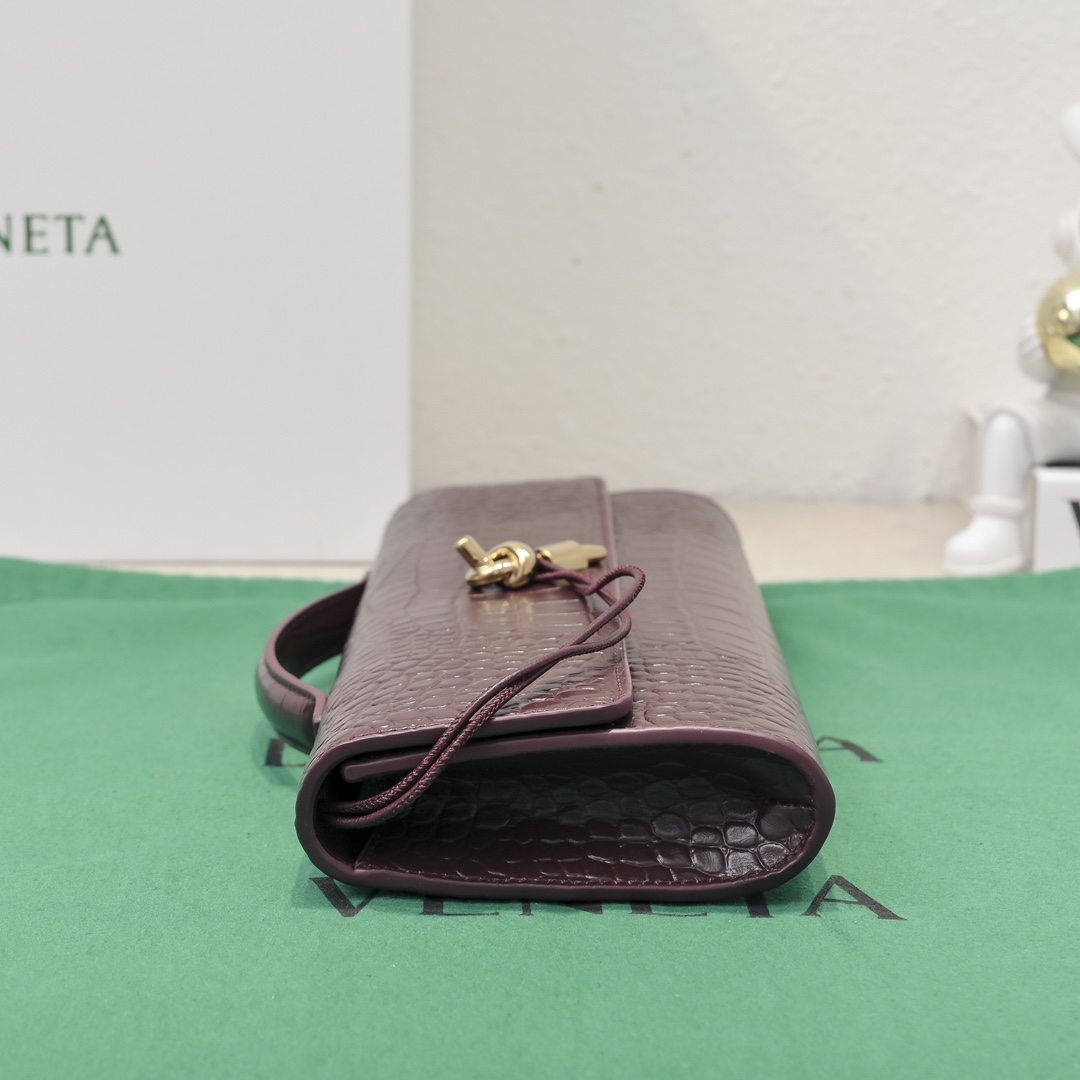 Bottega Veneta Clutch Bags